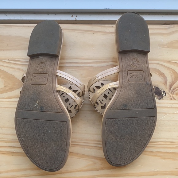 Circus Sam Edelman Medium Beige Flip Flops - Picture 3 of 5